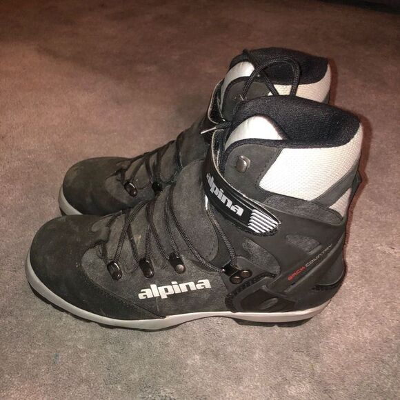 ALPINA BACK COUNTRY NORDIC CROSS COUNTRY SKI BOOTS BLACK SILVER MENS SIZE 43 9.5 - Picture 1 of 11